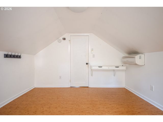 10040 Sw AVERY St, Tualatin, OR 97062