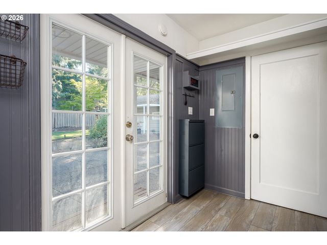 10040 Sw AVERY St, Tualatin, OR 97062