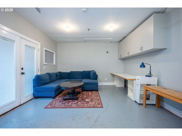 10040 Sw AVERY St, Tualatin, OR 97062