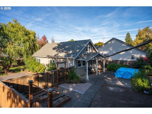 10040 Sw AVERY St, Tualatin, OR 97062