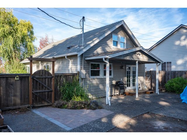 10040 Sw AVERY St, Tualatin, OR 97062