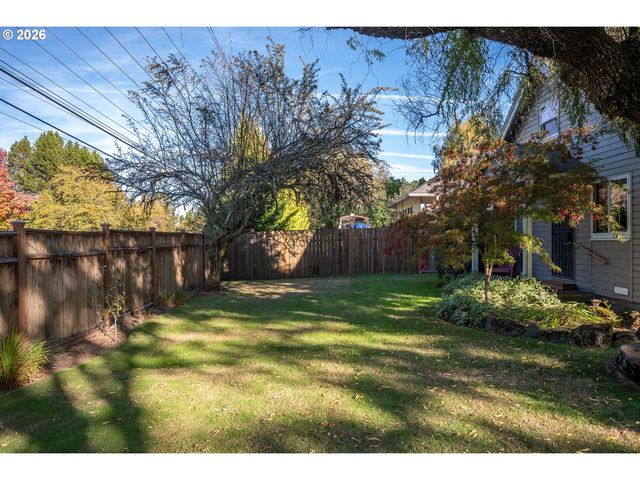 10040 Sw AVERY St, Tualatin, OR 97062