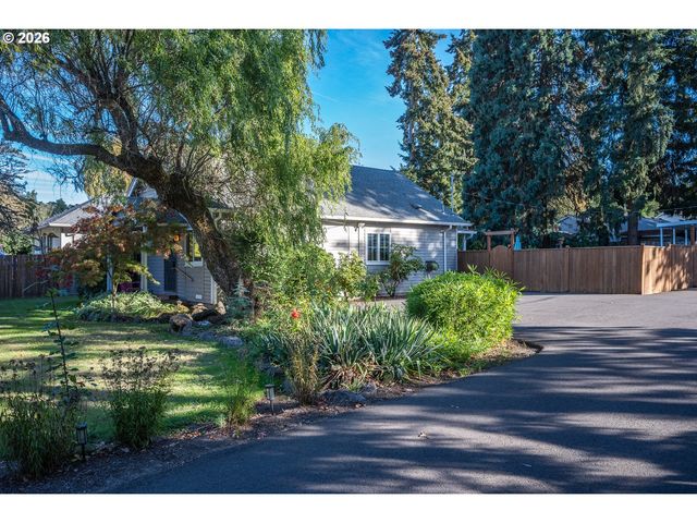 10040 Sw AVERY St, Tualatin, OR 97062