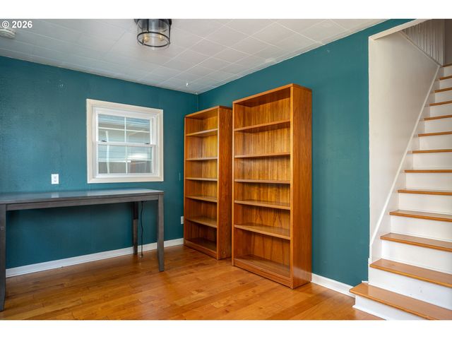 10040 Sw AVERY St, Tualatin, OR 97062