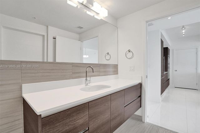 301 Altara Ave 531, Coral Gables, FL 33146