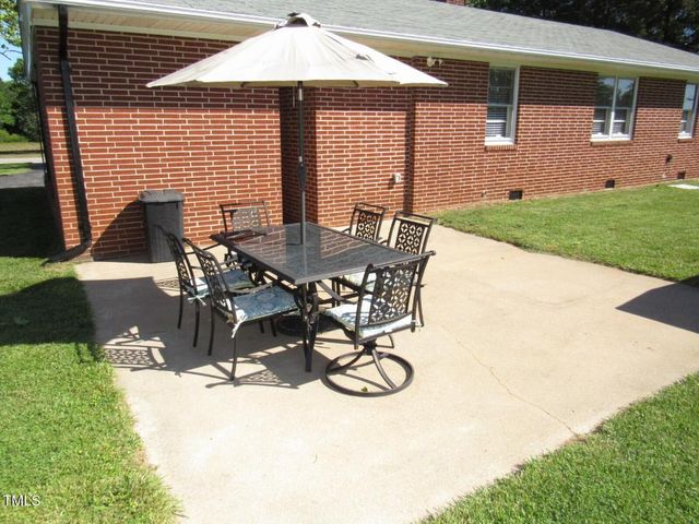 1700 Warrenton Road, Henderson, NC 27537