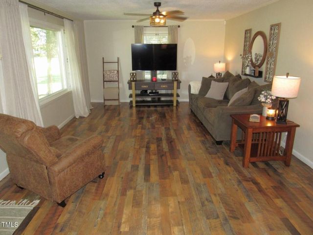 1700 Warrenton Road, Henderson, NC 27537