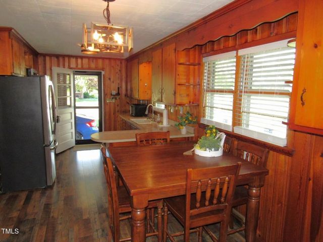 1700 Warrenton Road, Henderson, NC 27537