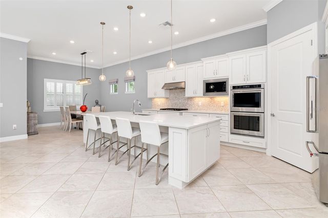 825 SEASCAPE PLACE, Sarasota, FL 34240