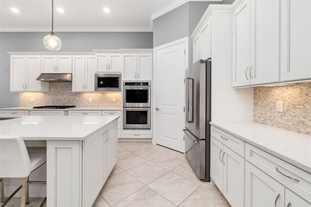 825 SEASCAPE PLACE, Sarasota, FL 34240