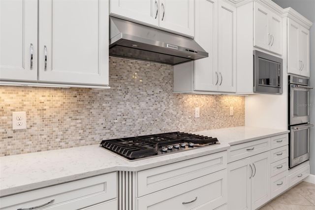 825 SEASCAPE PLACE, Sarasota, FL 34240