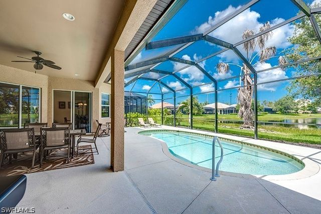6101 Dogleg DR, Naples, FL 34113