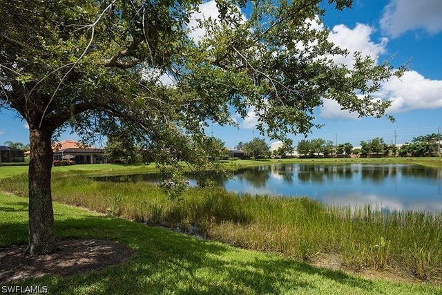 6101 Dogleg DR, Naples, FL 34113