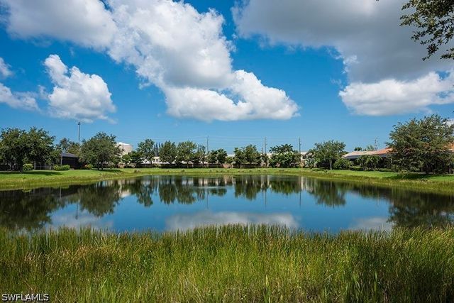 6101 Dogleg DR, Naples, FL 34113