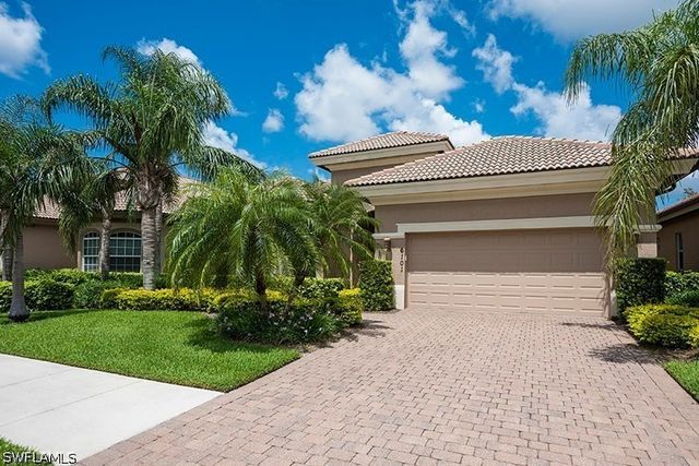 6101 Dogleg DR, Naples, FL 34113