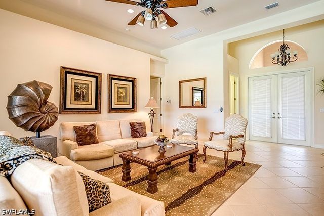 6101 Dogleg DR, Naples, FL 34113