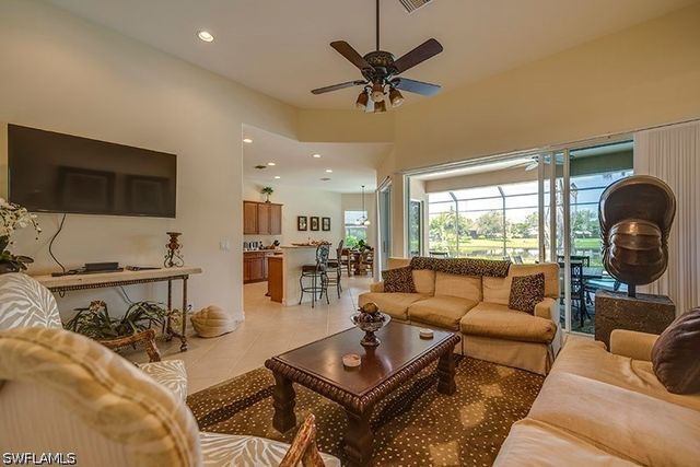 6101 Dogleg DR, Naples, FL 34113