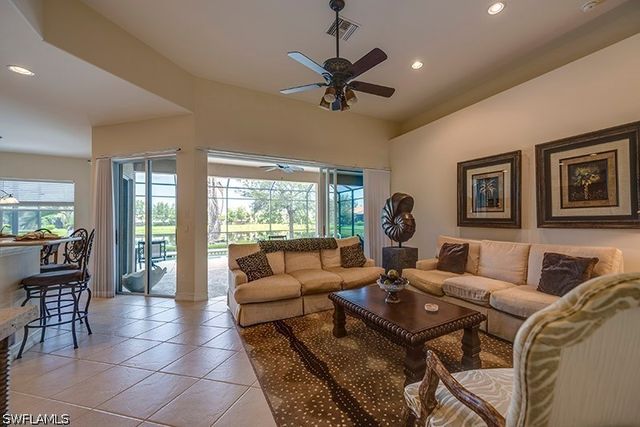 6101 Dogleg DR, Naples, FL 34113