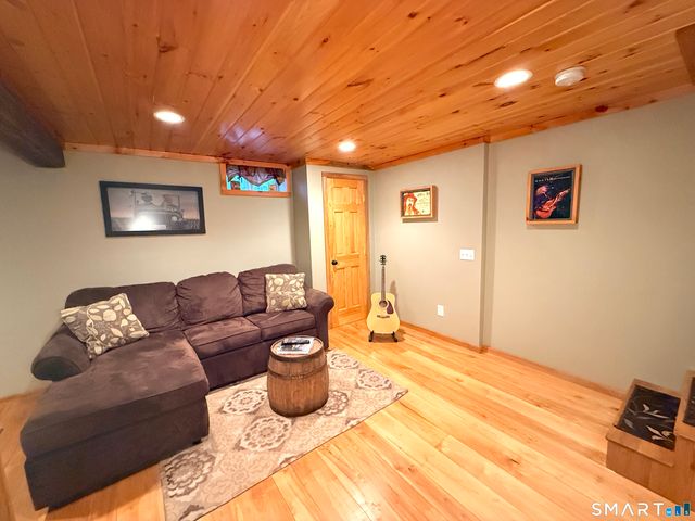 621 Wynne Road, Winchester, CT 06098