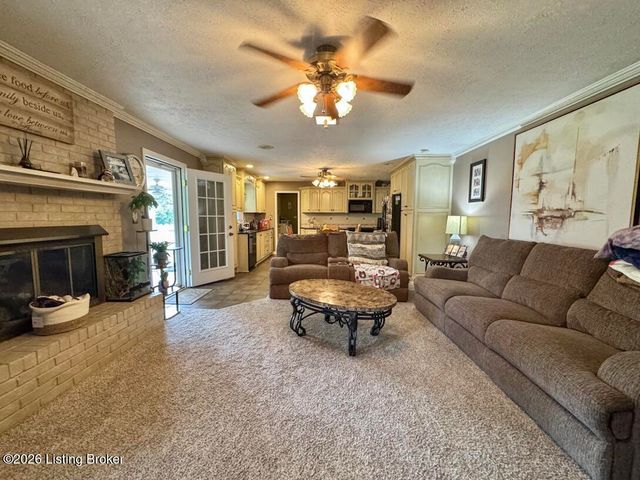 148 Hillcreek Rd, Shepherdsville, KY 40165