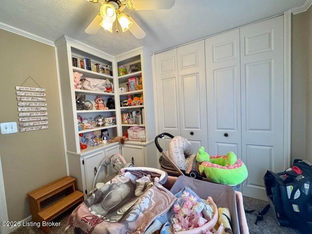 148 Hillcreek Rd, Shepherdsville, KY 40165