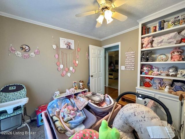 148 Hillcreek Rd, Shepherdsville, KY 40165