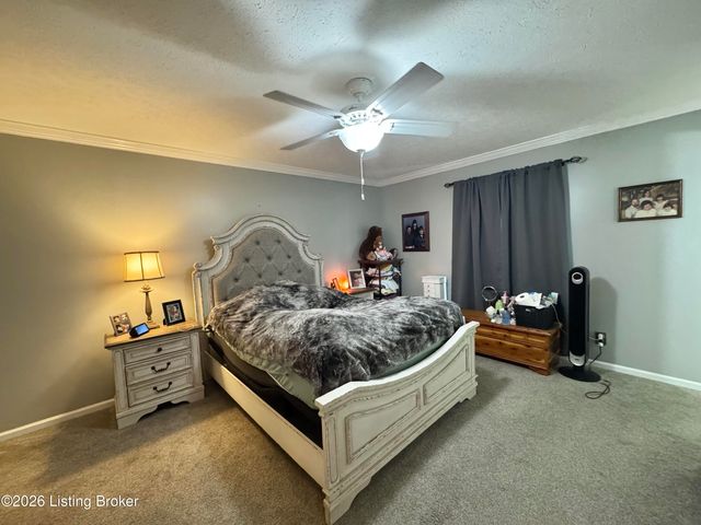 148 Hillcreek Rd, Shepherdsville, KY 40165