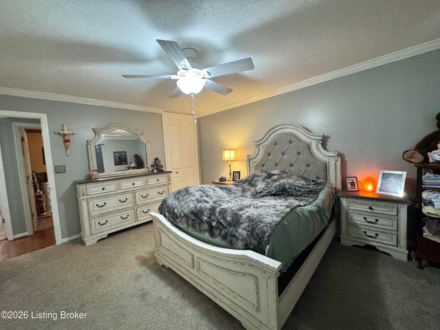 148 Hillcreek Rd, Shepherdsville, KY 40165