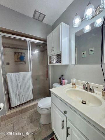 148 Hillcreek Rd, Shepherdsville, KY 40165