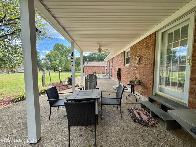 148 Hillcreek Rd, Shepherdsville, KY 40165