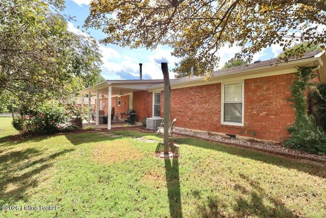 148 Hillcreek Rd, Shepherdsville, KY 40165