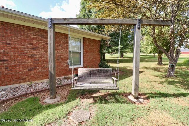 148 Hillcreek Rd, Shepherdsville, KY 40165