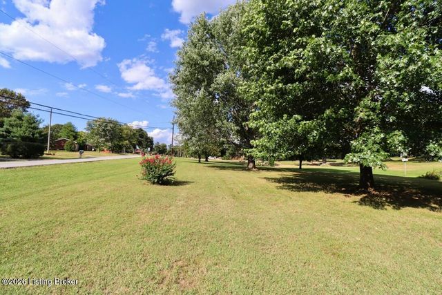 148 Hillcreek Rd, Shepherdsville, KY 40165