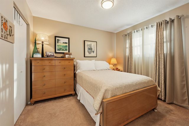 712 Garnet Drive, Ames, IA 50010