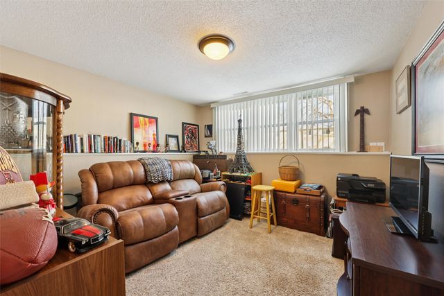 712 Garnet Drive, Ames, IA 50010