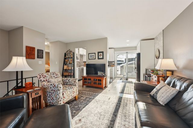 712 Garnet Drive, Ames, IA 50010