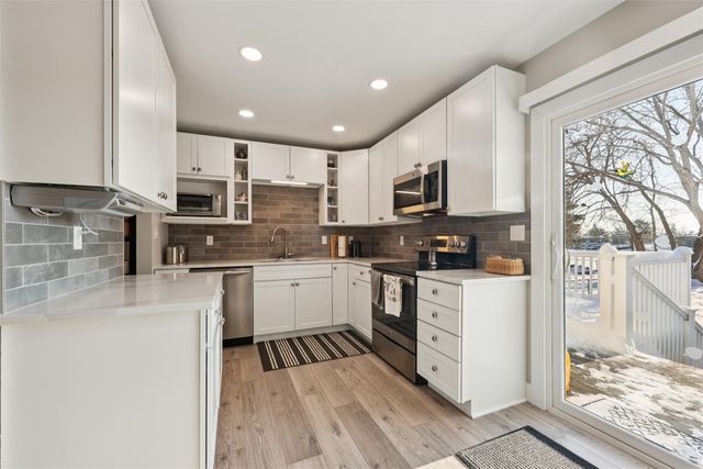 712 Garnet Drive, Ames, IA 50010