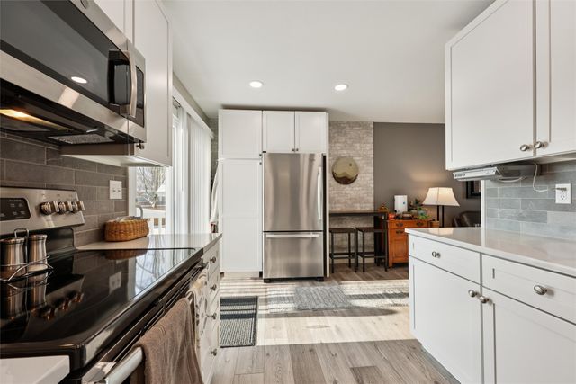 712 Garnet Drive, Ames, IA 50010