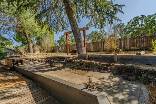 513 Perry St, Jackson, CA 95642