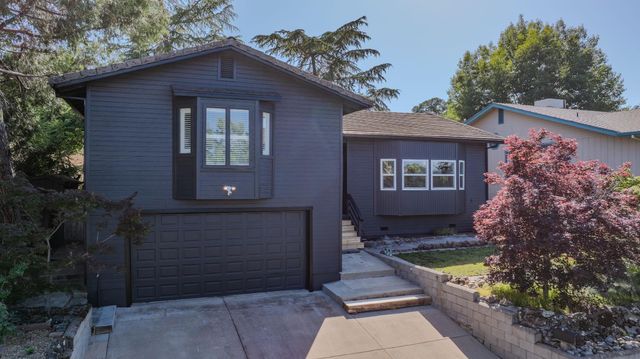 513 Perry St, Jackson, CA 95642