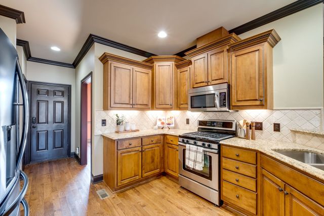 1019 Berkshire Blvd, Mount Juliet, TN 37122