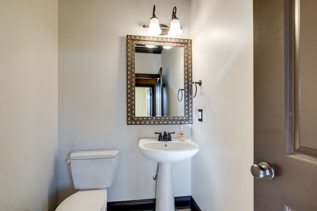 1019 Berkshire Blvd, Mount Juliet, TN 37122