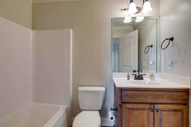 1019 Berkshire Blvd, Mount Juliet, TN 37122