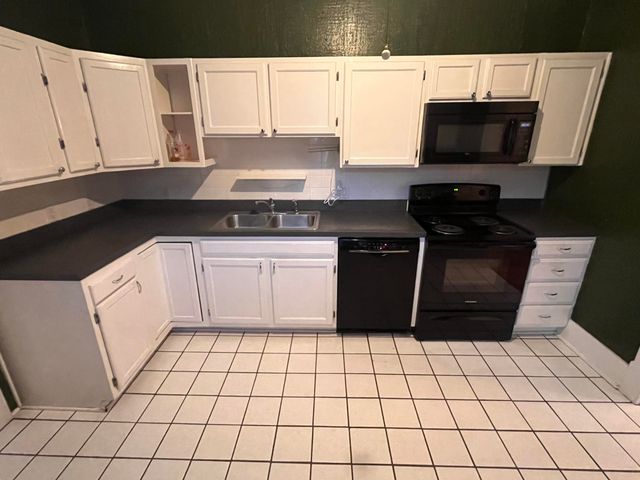 104 S Walnut Street, Wilmore, KY 40390