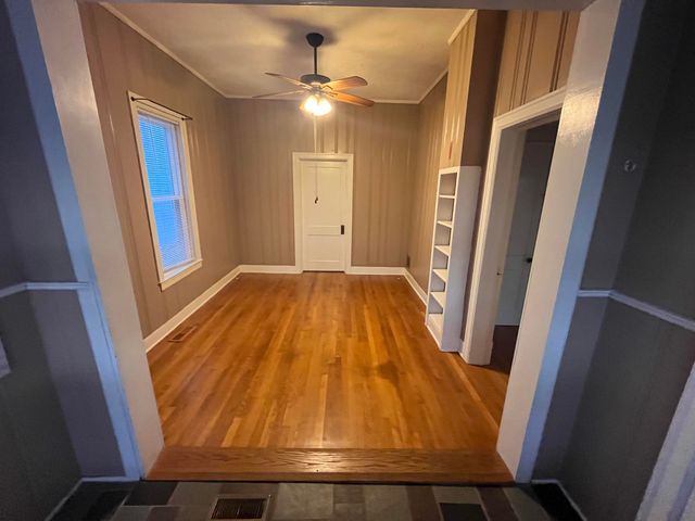 104 S Walnut Street, Wilmore, KY 40390