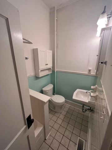 104 S Walnut Street, Wilmore, KY 40390