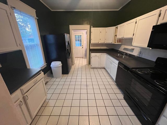 104 S Walnut Street, Wilmore, KY 40390