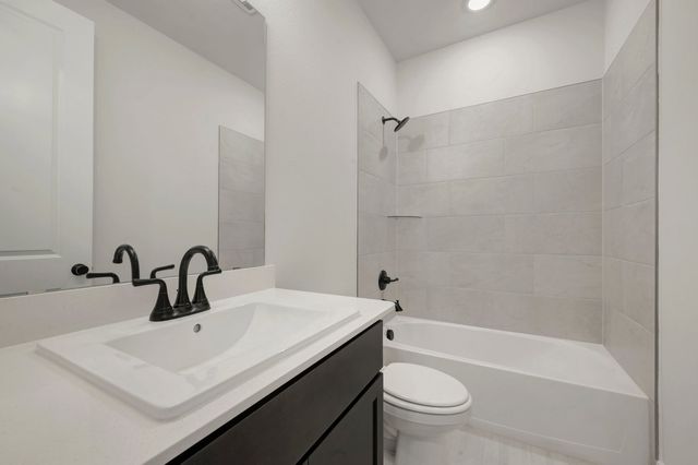 1732 Nesting Robin Lane, Denton, TX 76249