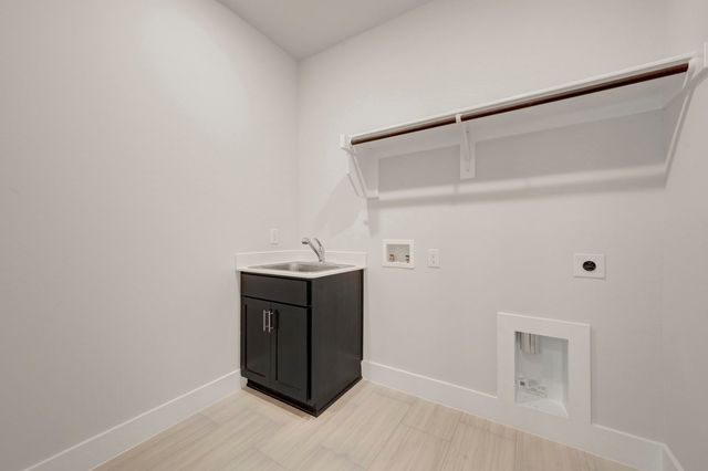 1732 Nesting Robin Lane, Denton, TX 76249