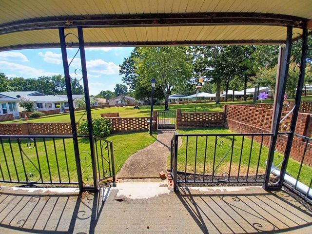 309 Parliament Drive, Horseshoe Bend, AR 72512